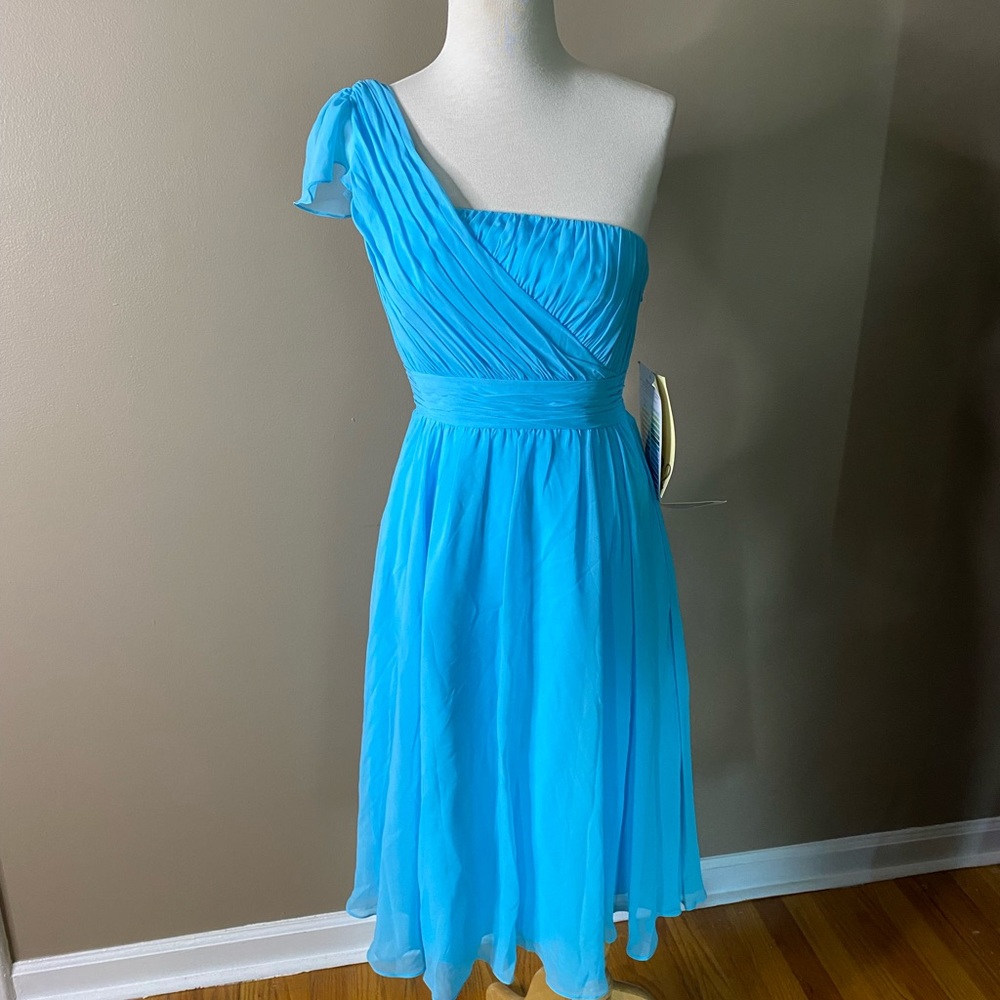 B2 bridesmaid dress in blue color size 0